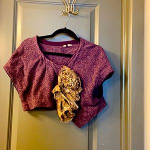 Short sleeve shrug with gray flower detailing.